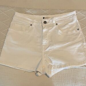Roxy beautiful white denim shorts excellent condition